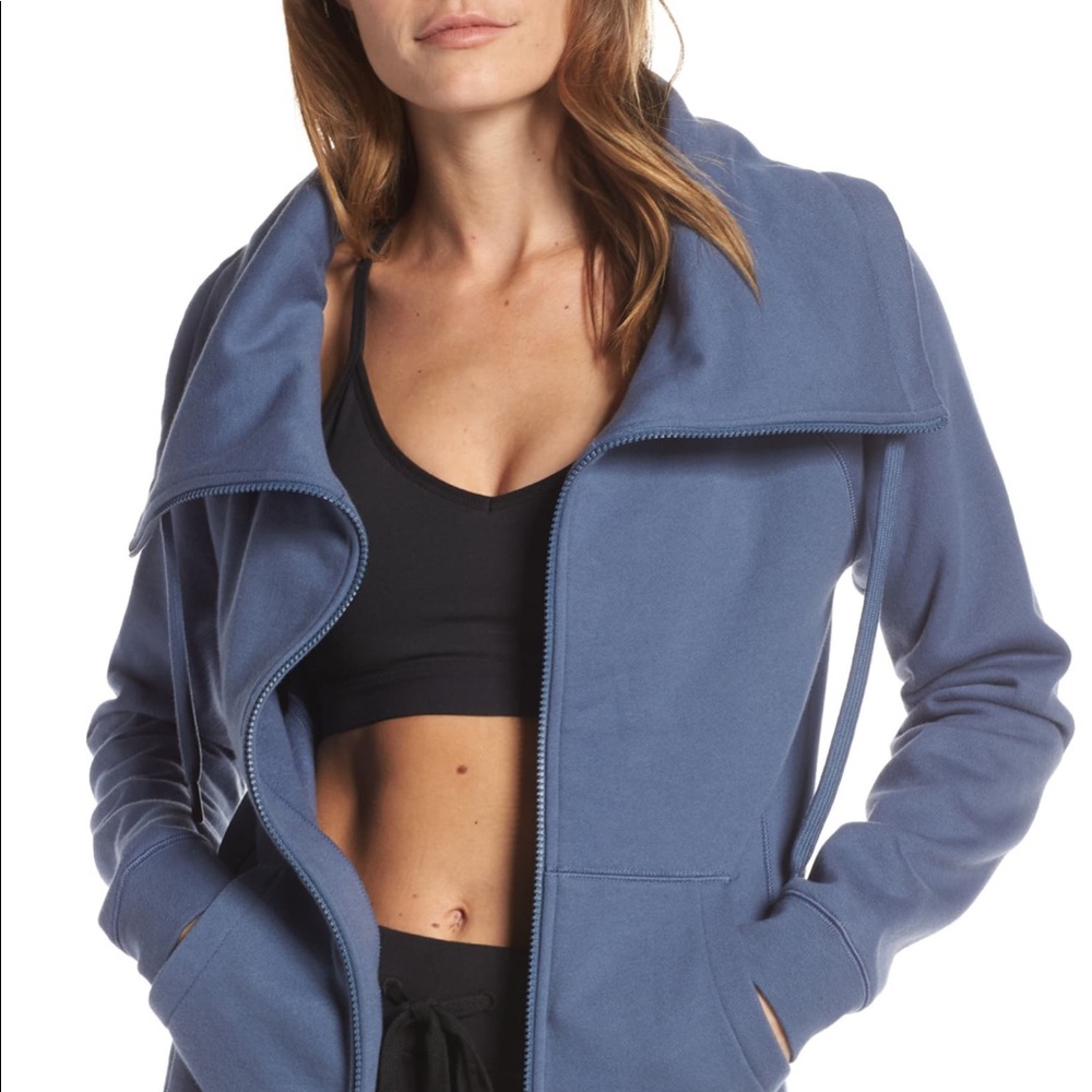 Zella Old School Day dream jacket. BLUE vintage